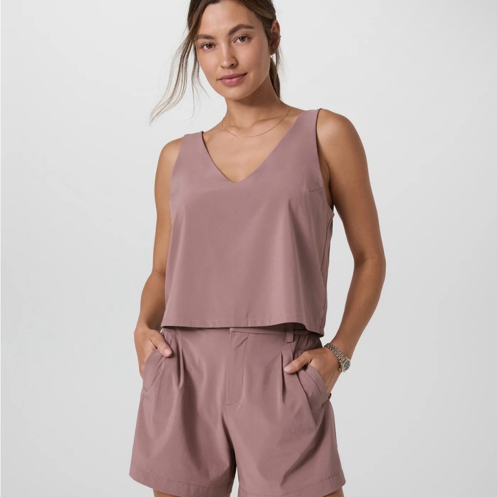 Vuori Villa Cropped Tank in Zion Rose
